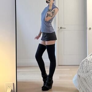 Blue cheongsam style sleeveless top